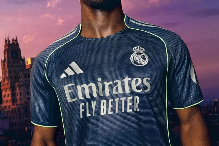 Maillot du Réal Madrid de la saison 2024